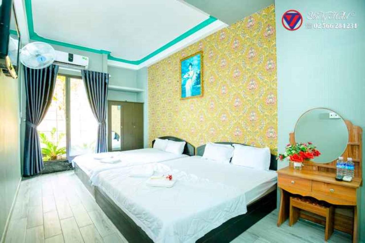 Yen Vy Hotel 퀴논 외부 사진
