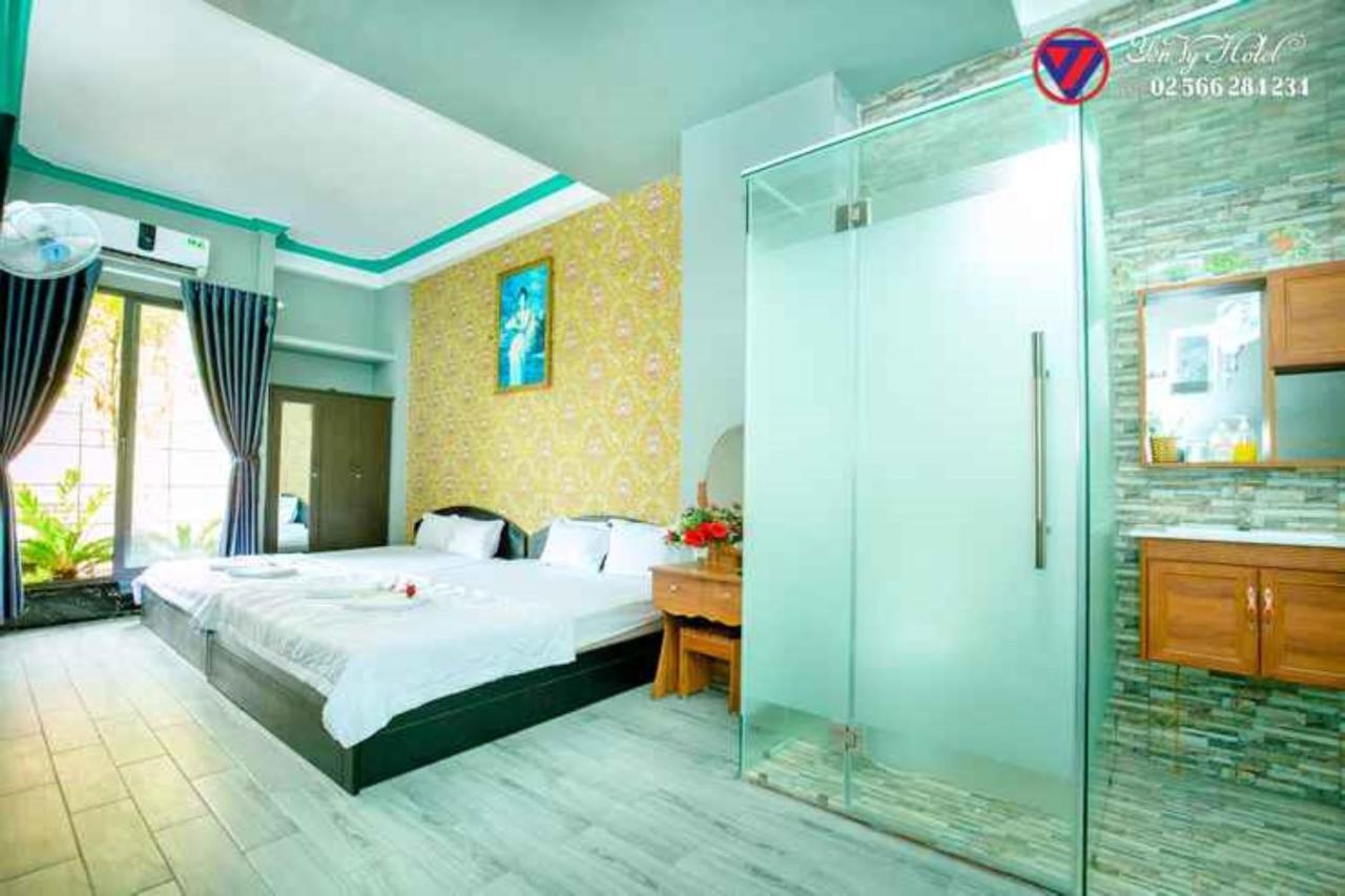 Yen Vy Hotel 퀴논 외부 사진
