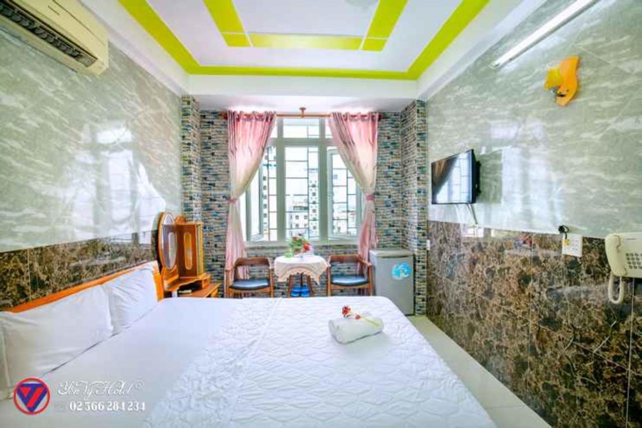 Yen Vy Hotel 퀴논 외부 사진