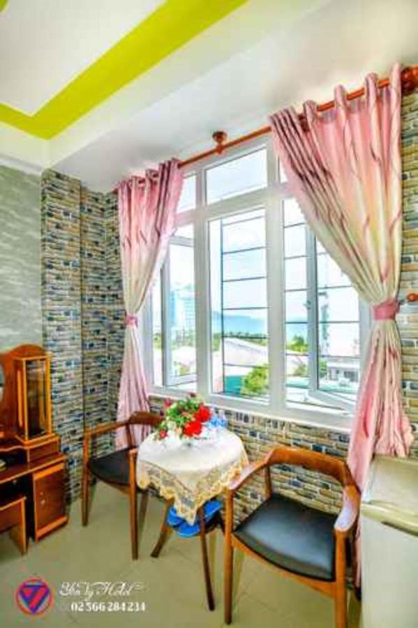 Yen Vy Hotel 퀴논 외부 사진