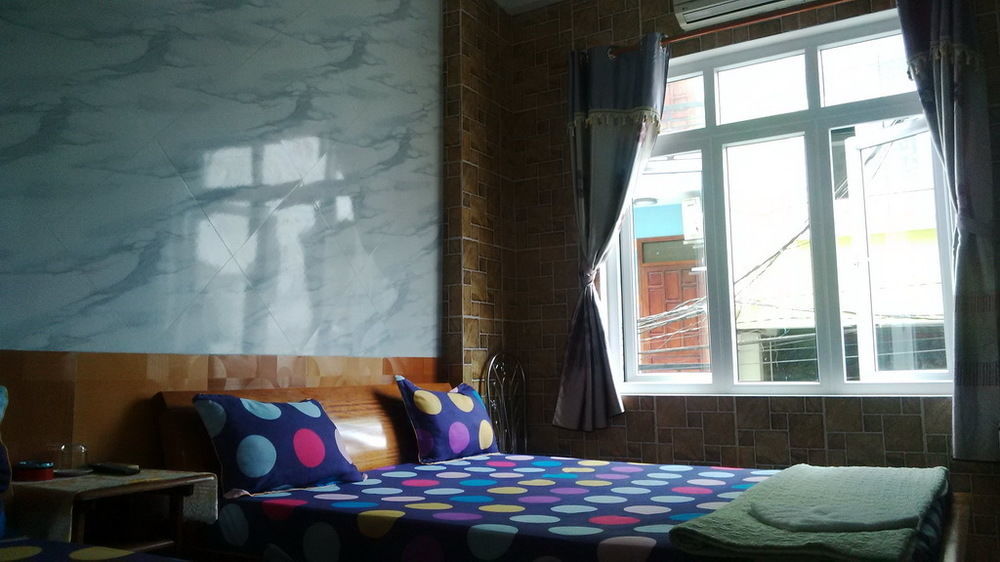 Yen Vy Hotel 퀴논 외부 사진
